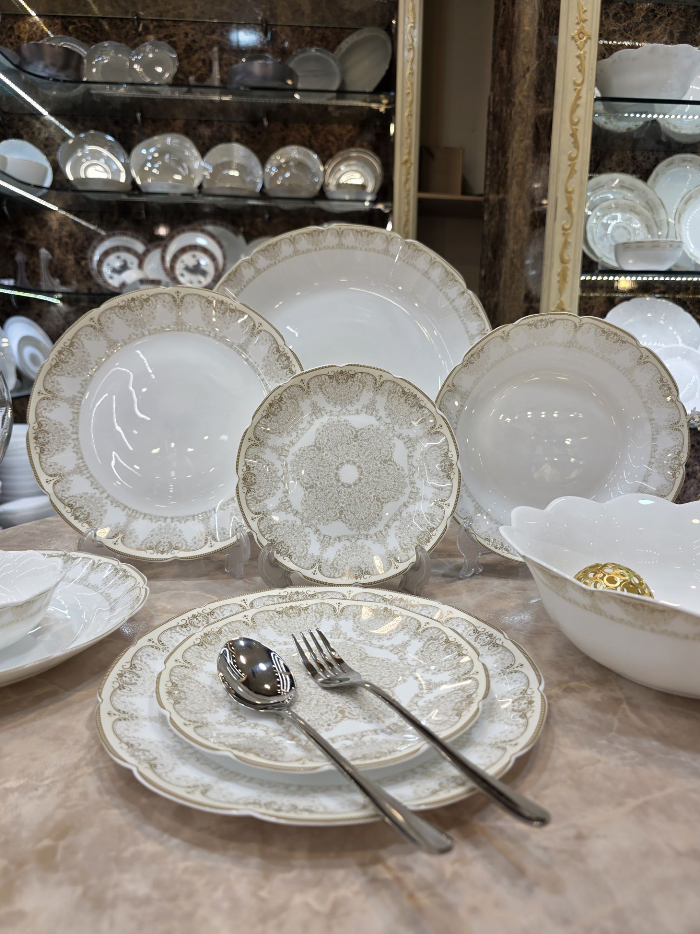 سرویس آرکوپال ۲۶ پارچه لاستر