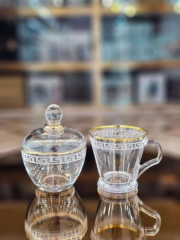 فنجان با تراش ورساچه لب طلا